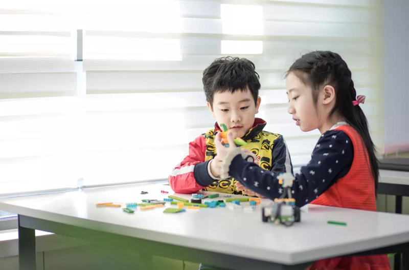 徐州小孩学机器人的机构 达内少儿机器人编程培训学校
