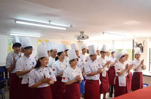 想去广州学厨师有学校吗